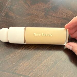 Rare Beauty Foundation 190W